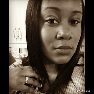 Meet your Posher, Ebony